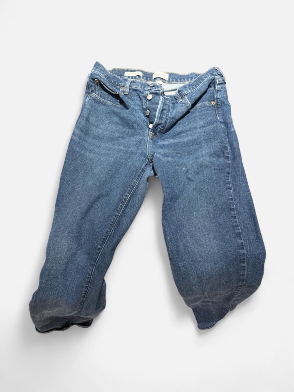 Universal Threads Women’s Blue Relaxed Denim Jeans